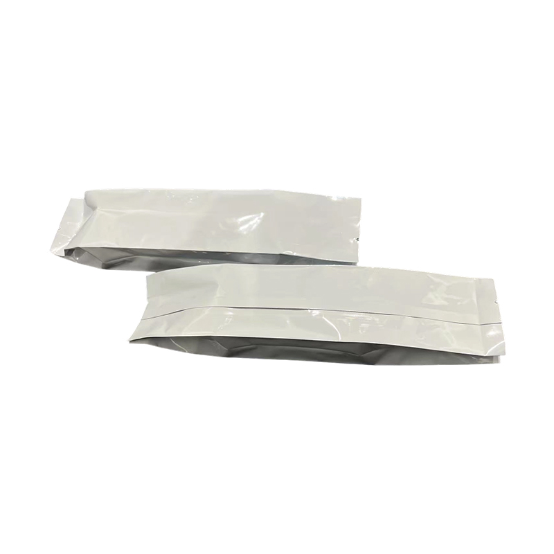 Folding middle seal bag